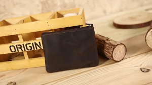 LR กระเป๋าสตางค์ หนังแท้ ใส่เหรียญ ใบเล็ก รุ่น WLW-K180 GL (W2-178) จากร้าน Lady Rewards