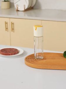 6โชคดี กระปุกน้ำมันขวดสเปรย์น้ำมันในครัวเรือนในครัวแบบไม่มีหัวฉีดสเปรย์น้ำมันแบบละอองน้ำ ผลิตภัณฑ์พิเศษสิ่งประดิษฐ์แบบ 2-in-1