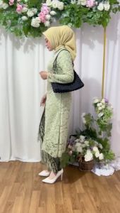 Setelan kebaya tunik jenifer - kebaya modern - outfit kekinian - kebaya terlaris - motif bunga elegan - bahan brukat berkualitas - pakaian kondangan wisuda akad nikah baju pagar ayu pesta
