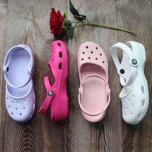 New Arrival Closed Toe Hole Shoes Womens Thick Sole Non Slip Beach Shoes Mary Jane Sandals Seaside Holiday Jelly Flats Slippers