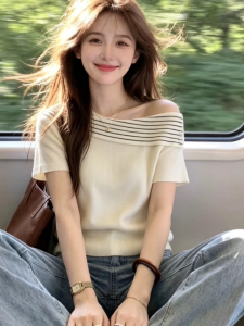Loowmane | Quần Áo Knitwear Sọc Ống Tay Ngắn Dáng Trễ Vai