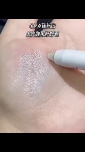 Bobeini High-gloss Eyeshadow Pen: A Comprehensive Guide