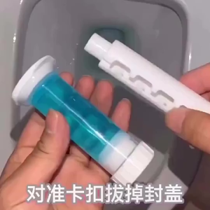 เจลดับกลิ่นชักโครก เจลดับกลิ่นห้องน้ำ ให้กลิ่นหอมอ่อนๆ ช่วยลดกลิ่นอับชื้น ให้ความรู้สึกสะอาด สดชื่น มี 5 กลิ่นให้เลือก