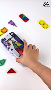 【SG】Kids3D Development Colourful Mini Magnetic Tiles Set Window Magnetic BuildingBlocks Portable Travel Iron Box Set