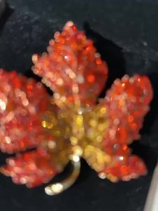 Trendy Red Maple Leaf Metal Brooches For Women Men Crystal Plant Brooch Party Birthday Winter Jewelry