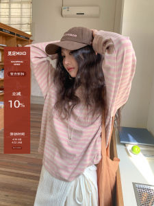 Women Pink Round Neck Striped Long Sleeve T-Shirt Loose and Comfortable Fall