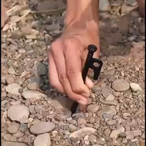 10 ชิ้น สมอบกเต็นท์ 20-30cm การตั้งแคมป์สมอบกเหล็กหล่อ รุ่นใหม่ สำหรับการผู้ชาย สมอบกเหล็กหล่อ