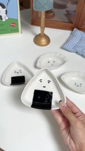 Chén nước chấm sứ men trắng decor tạo hình bánh màn thầu vô tri ( có sẵn ) ( ảnh thật )