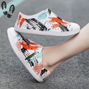รองเท้าถ้ำฤดูร้อนใหม่ คู่รักกราฟฟิตี และ ผู้ชาย ผู้หญิง รองเท้าแตะลูยลมสบายๆ