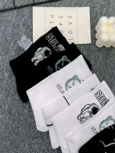 GIANTSHOP ถุงเท้าข้อยาวสีพื้น รุ่น นักบินอวกาศ (N-1408)