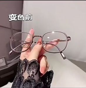 【In Stock】Color Changing Womens Glasses With High Aesthetic Value Round Frame For Slimming And Anti Blue Light Student Glasses Frame  Kaca Yang Berubah Warna 变色眼镜