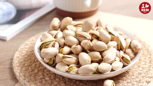 Daily Roasted Unsalted Pistachios in Shell: Healthy Nut Snacks