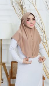 Hijab Instan Oval Jersey Premium & Bergo Pinguin Instan Oval: Pilihan Hijab untuk Berbagai Acara