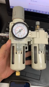 ATS_LỌC ĐÔI KHÍ NÉN AC3010-03 (REN 17MM) LỌC HƠI KHÍ NÉN CÓ VAN ĐIỀU CHỈNH ÁP SUẤT KHÍ NÉN LỌC TÁCH NƯỚC LỌC KHÍ