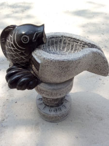 Rural Style Small Fish Flowing Stone Carving Water Fountain Green Stone Decorative Sculpture Home Decoration Customizable