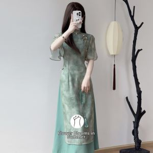 Green Qipao New Chinese Style