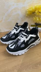 Sepatu Sneakers Pria Dane & Dine 108: Desain Modern & Nyaman