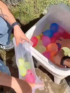 Water Balloons 500pcs Reusable Outdoor Water Balloon Fight Games Kids Fun Toys Latex Water Bomb Balloons for Summer Adults Kids Funny Game Party Needs Supplies