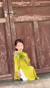 (xả lẻ size) Áo dài cách tân bé gấm hoa mềm mẫu Tết