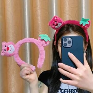 Bando boneka Bear Lotso Lucu Korea Headband Bandana Beruang Stroberi Bando Sanrio Bando telinga bear