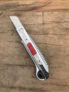 Dao rọc giấy lớn thay lưỡi liên tục dao trổ 5 lưỡi 18mm thép SK5 siêu sắc cắt giấy rọc băng dính