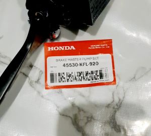 ORIGINAL BRAKE MASTER HONDA XRM110/125 RUSI110/125 SYM110/125 RIGHT HAND 45530KFL920 THAILAND GENUINE PART
