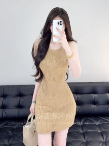 French Style Sleeveless Knitted Dress Womens Slim Fit Waist Cinched Short Skirt Tight Bodycon Autumn Fashion Elegant Pure Desire
