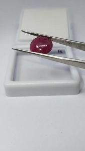 18ทับทิมพม่าแท้สีแดงเข้มทรงกลมพร้อมจัดส่ง