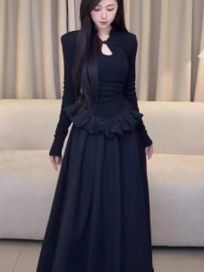 Elegant French Vintage Slim Fit Dress 2025 New Style Soft Design High Waist Long Sleeve Puffy Skirt for Young Women City Commuting