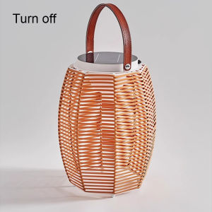 โคมไฟชั้นแอลอีดี Lampu Tenaga Surya พลังงานแสงอาทิตย์กันน้ำกลางแจ้งการตกแต่งบ้านพลังงานหวายปลอมโคมไฟแวดล้อมลานสวนประตูวิลลา