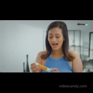 The Derma Co 1% Hyaluronic Sunscreen Hydrating Gel SPF 50 PA++++ For Men & Women | 50 g