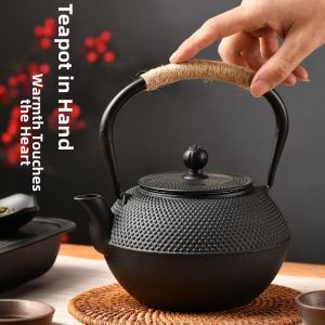 Ấm Đúc Sắt Cổ Điển cho Pha Trà và Trang Trí Nhà Bếp trên Lửa