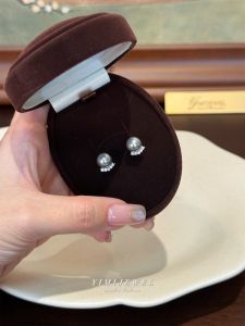 ต่างหูรูปหม้อไล่ยุงรูปไข่มุกสีเทาหรูหรา ไม่ต้องเจาะรู ต่างหูแบบห้อยสำหรับผู้หญิง ต่างหูรูปไข่มุกขนาดเล็กและประณีต