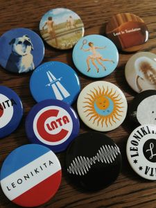 LEONIKITA ธีมภาพยนตร์ Patch Punk สไตล์หน้าอก Pin ผสมวัสดุสําหรับคู่ Underground กํามะหยี่ CITYPOP Pin