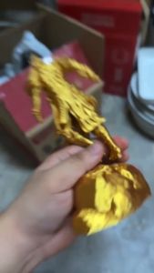 Black Myth Wukong | ของตกแต่งบ้านขนาดเล็ก รูปปั้น Wukong เหมาะสำหรับตั้งบนโต๊ะทำงานและเป็นของขวัญสำหรับนักเรียน