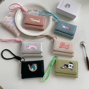 SEA YADOU กระเป๋าสตางค์ผู้หญิงสายคล้องแมวสุดน่ารักกระเป๋าใส่เหรียญแฟชั่น PU ปักลายเรียบง่าย
