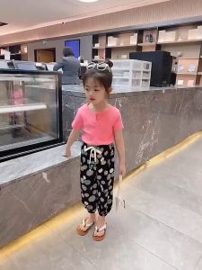 ZANRA เสื้อเด็กผู้หญิง สาวแขนสั้นใหม่สไตล์ยูโรปและอเมริกาคอวีสาวสลิมสั้น Top เสื้อยืดเด็กผญ เสื้อครอปเด็ก