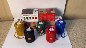 YOOBAO M12 TWS Music Link with Strap USB/TF Card/FM Radio/AUX Function Bluetooth Super Bass Speaker V5.3