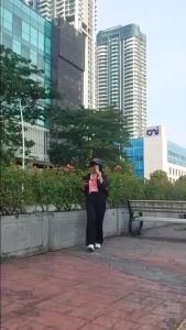 Kipas Angin Leher Neck Fan USB Rechargeable dengan 48 Lubang Udara Angin Sejuk Baterai Tahan Lama