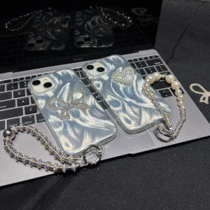 Luxury Casing For iPhone 11 15 Pro Max 12 13 14 Pro Max iPhone 14 Plus INS Style Pearl Heart Bracelet Glitter Feather Yarn Card Case Laser Feather Fashion Hard Shockproof Back Cover