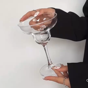 แก้วไวน์ แชมเปญ ก้านแข็งแรง สไตล์สวยหรู แก้วคริสตัลระดับพรีเมียม ขนาด 220 ml.รุ่น 3835