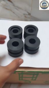 Karet Stabilizer Strutbar Nissan Terrano 1Set(4Pcs) Bahan Ban