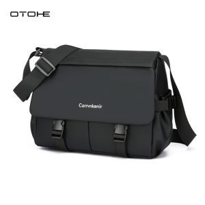 OTOHE กระเป๋าสะพายไหล่ผู้ชาย กระเป๋าคาดลำตัวขนาดเล็ก กระเป๋าสะพายข้างลำลอง น้ำหนักเบา ความจุขนาดใหญ่ กระเป๋าใส่ของแบบลำลอง กันน้ำ กระเป๋าเดินทาง กระเป๋าใส่ของสำหรับขี่กลางแจ้งสำหรับผู้ชาย