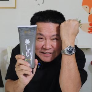 โมอิ แชมพูปิดผมขาว เจลใสปิดผมขาว 6 สี เสริมสวยใส Mooi Crystal Hair Color Gel สูตรอ่อนโยน 15 ครั้ง