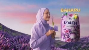 READY STOCK!!!Downy Fabric Softener Refill Pack 1.35L/1.4L/1.5L 1 Box of 9 Pack