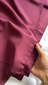 Vải TuytSi Đỏ Đô Sọc Nhuyễn Khổ 1m55 - May Vest Quần Tây Váy Suông - Mềm Mại Dày Vừa Không Giãn