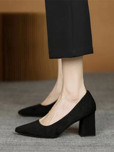 อินเทรนด์ สไตล์เกาหลี รองเท้าส้นสูงชี้นิ้วเท้ารองเท้าทํางานหญิงขนาดใหญ่ ทันสมัย หนัง รองเท้าเดี่ยวสวมใส่ได้นาน