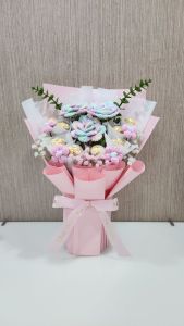 [In Stock] Birthday /Anniversary/Valentine Lily Crochet Flower Crochet Roses Flower Butterfly Ball Ferrero Rocher Chocolate Ball Bouquet