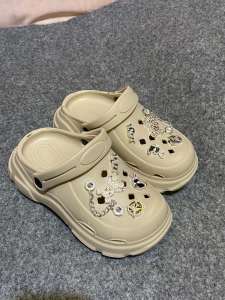 SANDAL BAIM DOCMART KARAKTER JIBITS SAndal Wanita Terbaru
