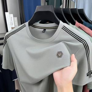 เสื้อยืดแขนสั้นผ้าไหมน้ำแข็งสำหรับผู้ชาย คอกลม แฟชั่นฤดูร้อน หลวม ลำลอง ขนาดใหญ่ ครึ่งแขน ระบายอากาศได้ดี ผ้าฝ้ายโพลีเอสเตอร์